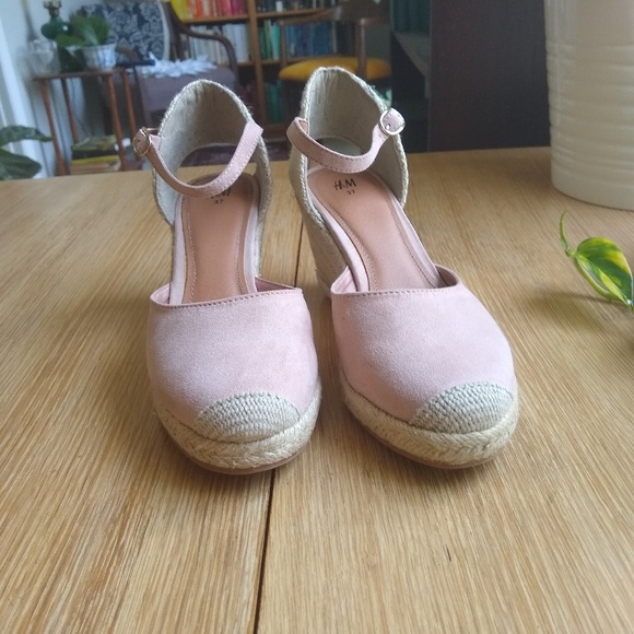 Pale pink suede espadrille wedge Mary Jane heels - Picture 3 of 7